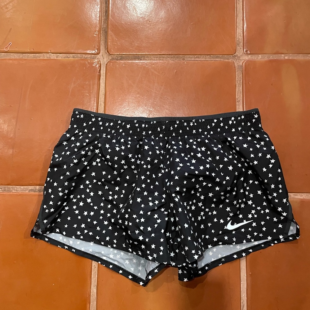 Nike Women's Black Star Pattern Athletic Shorts Running Shorts